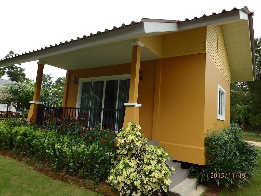 Suksompong Resort Khao Lak 3*,