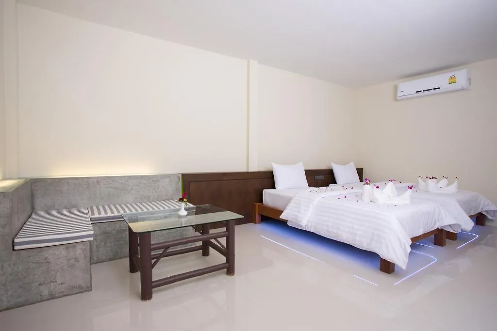 Suksompong Resort Khao Lak